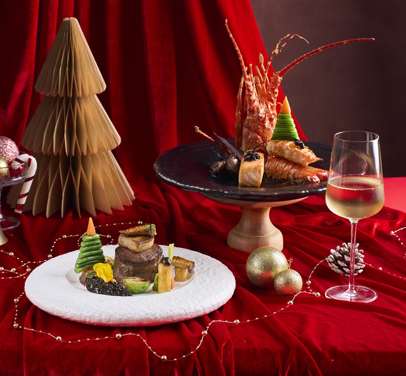 Sous Vide Lobster & Salmon with Balsamic Sauce